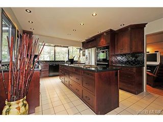 Photo 6: 4449 Sunnywood Place in VICTORIA: SE Broadmead Residential for sale (Saanich East)  : MLS®# 332321