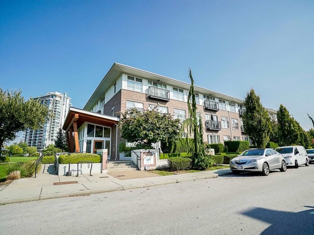 Main Photo: 206 215 BROOKES Street in New Westminster: Queensborough Condo for sale in "DOU B at Port Royal" : MLS®# R2505494