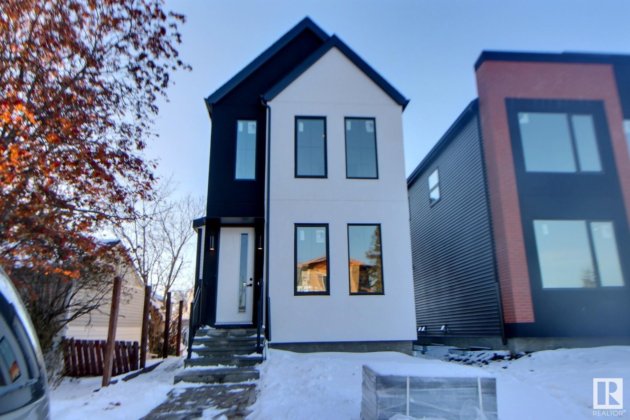 Main Photo: 9736 160 Street in Edmonton: Zone 22 House for sale : MLS®# E4320520