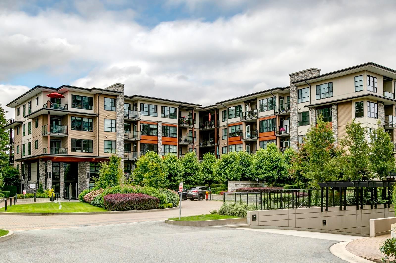 Main Photo: 505 1152 WINDSOR Mews in Coquitlam: New Horizons Condo for sale in "Parker House at Windsor Gate" : MLS®# R2626951