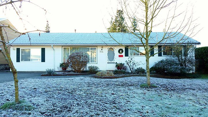 Main Photo: 704 GROVER Avenue in Coquitlam: Coquitlam West House for sale : MLS®# R2024332