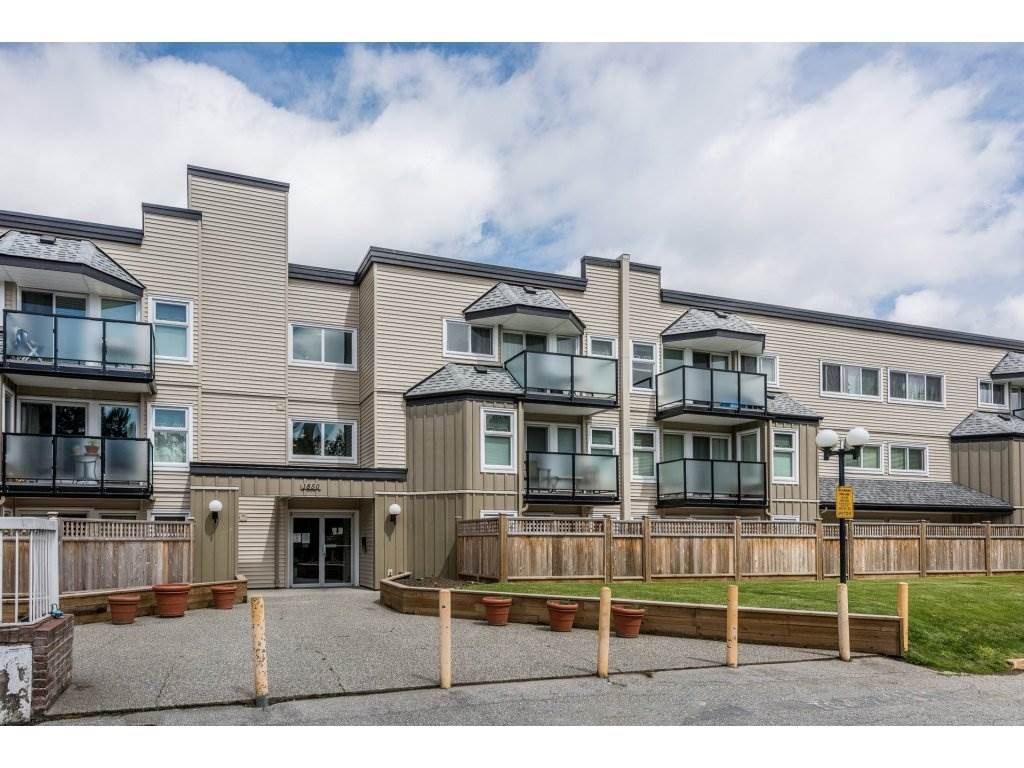 Main Photo: 217 1850 E SOUTHMERE Crescent in Surrey: Sunnyside Park Surrey Condo for sale in "Southmere Place" (South Surrey White Rock)  : MLS®# R2167824
