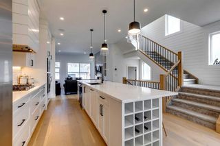 Photo 10: 224 8 Avenue NE in Calgary: Crescent Heights Semi Detached (Half Duplex) for sale : MLS®# A2124055