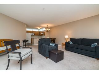 Photo 9: 215 11605 227 Street in Maple Ridge: East Central Condo for sale in "Hillcrest" : MLS®# R2372554