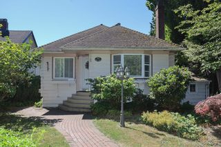Photo 1: 928 PARK Drive in Vancouver: Marpole House for sale (Vancouver West)  : MLS®# R2728422
