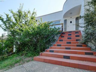 Photo 2: 318 Uganda Ave in VICTORIA: Es Kinsmen Park Half Duplex for sale (Esquimalt)  : MLS®# 822180