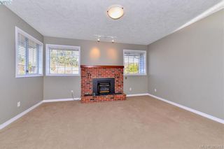 Photo 5: 4299 Panorama Pl in VICTORIA: SE Lake Hill House for sale (Saanich East)  : MLS®# 774088