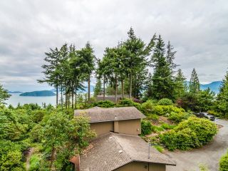 Photo 12: 115 MOUNTAIN Drive: Lions Bay House for sale (West Vancouver)  : MLS®# R2561948