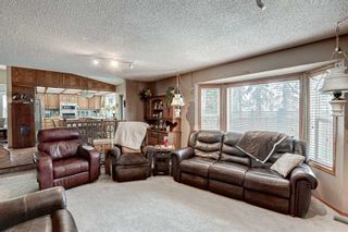 Photo 13: 127 Douglas Woods Place SE in Calgary: Douglasdale/Glen Detached for sale : MLS®# A2053801