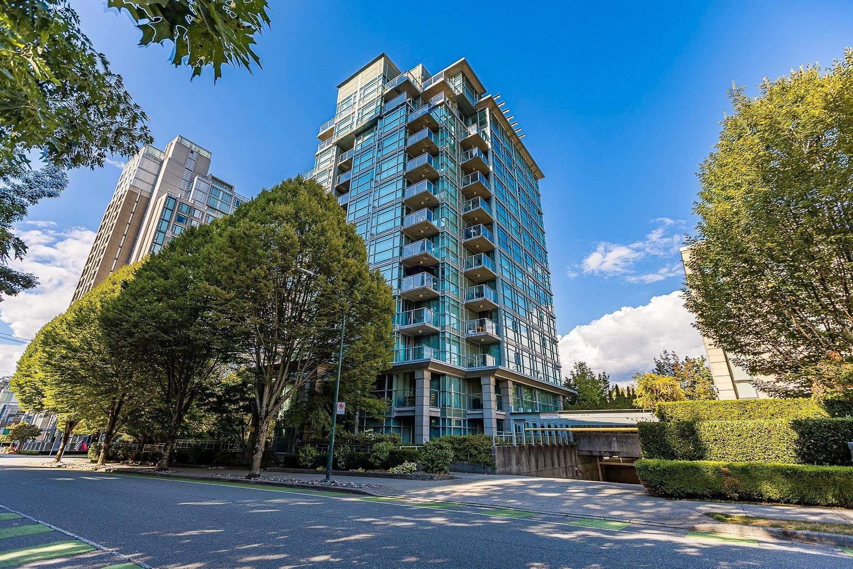 Main Photo: 802 1889 ALBERNI Street in Vancouver: West End VW Condo for sale (Vancouver West)  : MLS®# R2805186