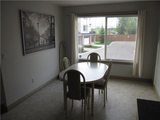 Photo 5: 81 DOVER Mews SE in CALGARY: West Dover Townhouse for sale (Calgary)  : MLS®# C3571218