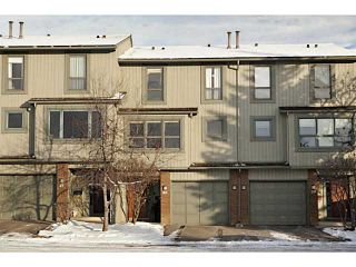 Photo 1: 40 185 WOODRIDGE Drive SW in CALGARY: Woodlands Townhouse for sale (Calgary)  : MLS®# C3598637