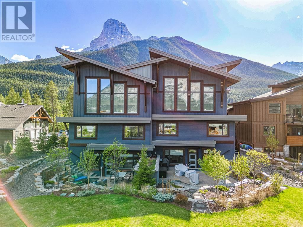 Main Photo: 510 Stewart Creek Close in Canmore: House for sale : MLS®# A2049555