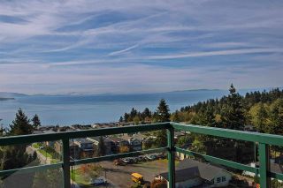 Photo 3: 902 14824 N BLUFF ROAD: White Rock Condo for sale (South Surrey White Rock)  : MLS®# R2060954