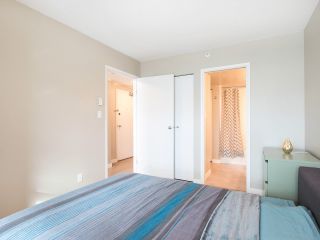 Photo 13: 2601 438 SEYMOUR Street in Vancouver: Downtown VW Condo for sale in "CONFERENCE PLAZA" (Vancouver West)  : MLS®# R2221767