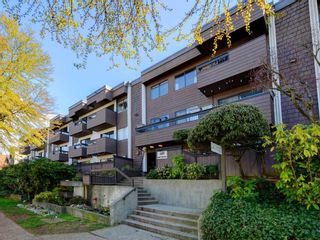 Photo 1: 216 440 E 5TH Avenue in Vancouver: Mount Pleasant VE Condo for sale in "Landmark Manor" (Vancouver East)  : MLS®# R2577111