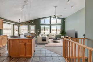 Photo 2: 797 Crystal Beach Bay: Chestermere Detached for sale : MLS®# A2020076