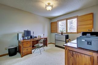 Photo 16: 153 SHAWNEE Court SW in Calgary: Shawnee Slopes Detached for sale : MLS®# C4242330