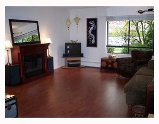 Photo 1: 105 1877 W 5TH Avenue in Vancouver: Kitsilano Condo for sale in "5TH AVE WEST" (Vancouver West)  : MLS®# V768488