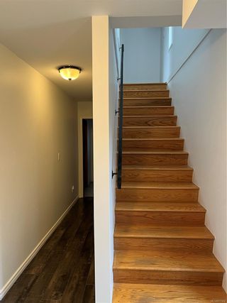 Photo 2: 808 Anderson Ave in Esquimalt: Es Old Esquimalt Half Duplex for sale : MLS®# 917468