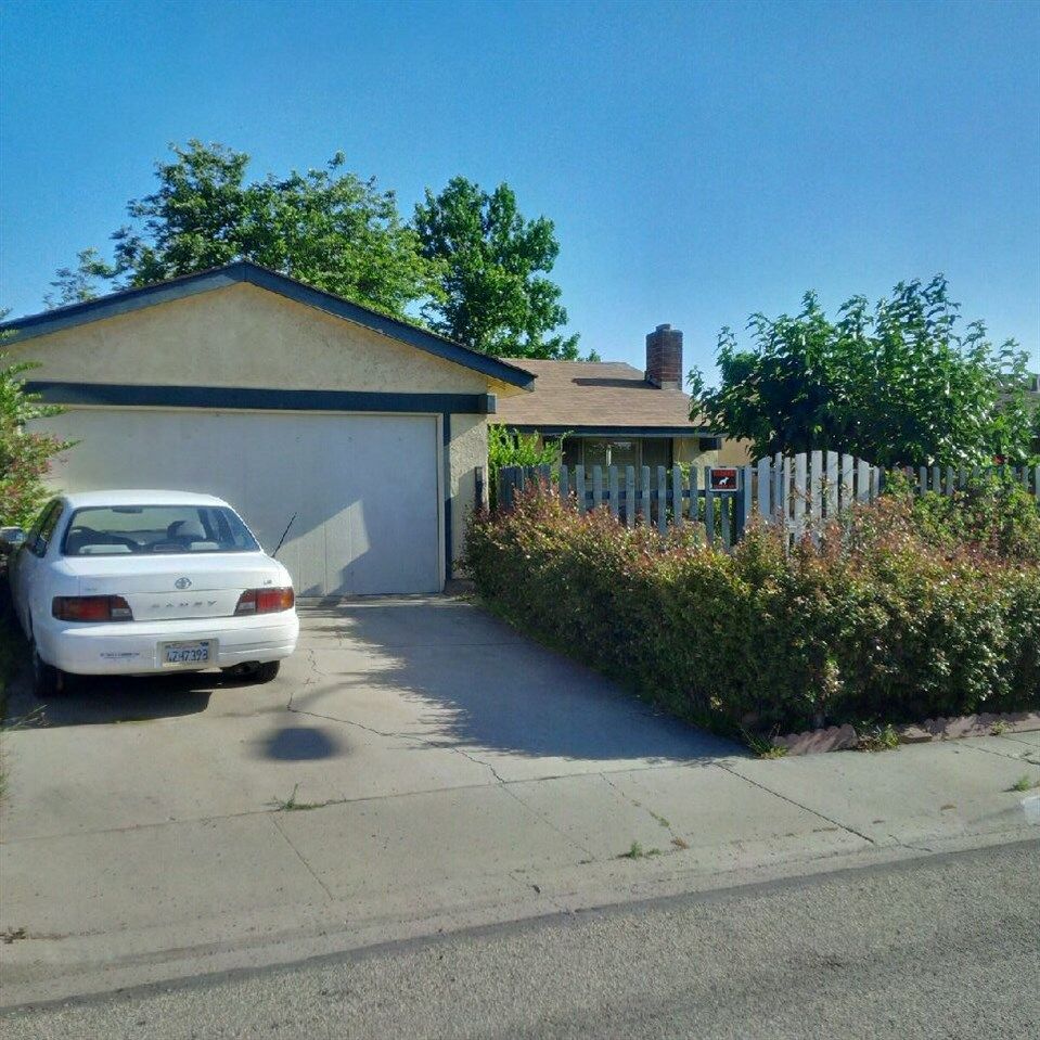 Main Photo: MIRA MESA House for sale : 3 bedrooms : 8859 Dewsbury Ave. in San Diego