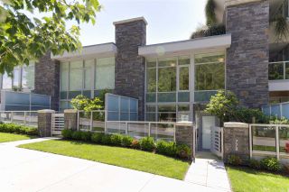 Photo 2: 778 ARTHUR ERICKSON Place in West Vancouver: Park Royal Townhouse for sale in "EVELYN - Townhome" : MLS®# R2880557