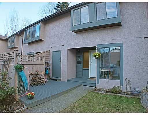 Main Photo: 33 3190 TAHSIS Avenue in Coquitlam: New Horizons Townhouse for sale in "NEW HORIZON ESTATES" : MLS®# V753291