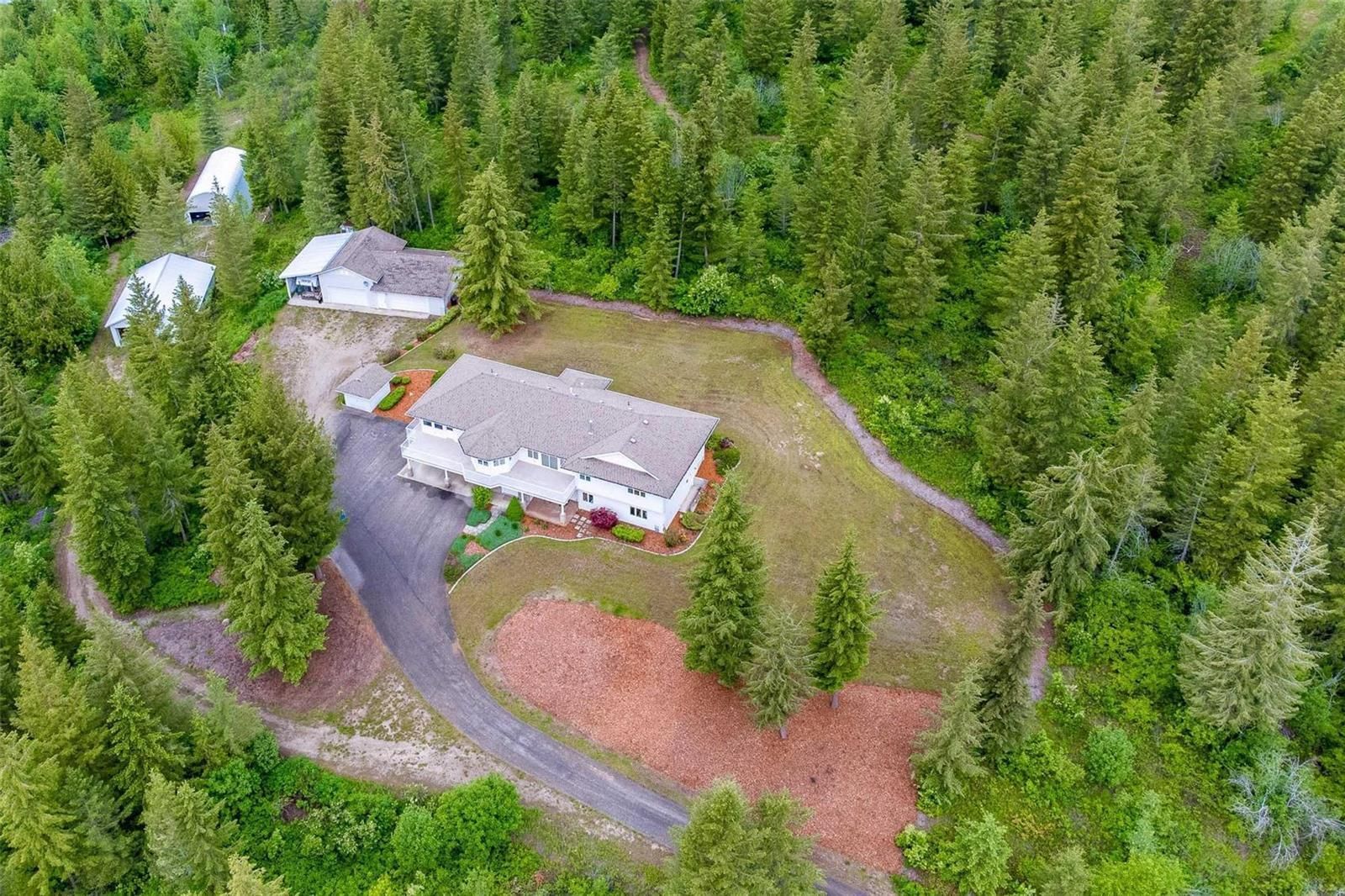 Main Photo: 40 Furlong Road, in Enderby: House for sale : MLS®# 10255296