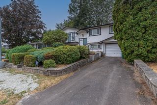 Photo 2: 2659 MACBETH Crescent in Abbotsford: Abbotsford East House for sale : MLS®# R2725892