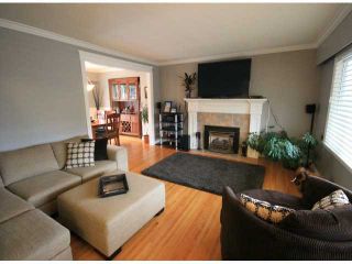 Photo 3: 1256 FINLAY Street: White Rock House for sale in "White Rock" (South Surrey White Rock)  : MLS®# F1402988