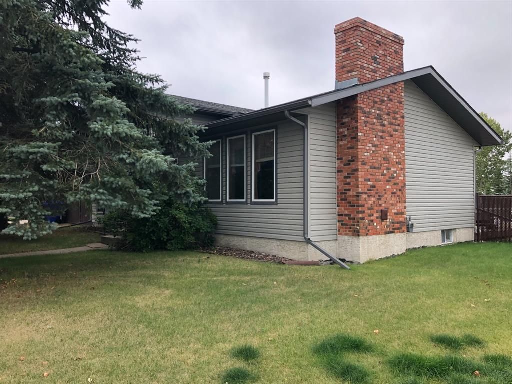 Main Photo: 3901 Silverthorn Road: Olds Detached for sale : MLS®# A1032991