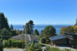 Photo 8: 1664 GOWER POINT Road in Gibsons: Gibsons & Area House for sale (Sunshine Coast)  : MLS®# R2725493