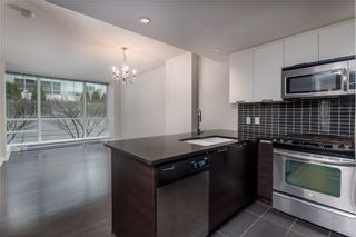 Photo 3: 502 2968 GLEN Drive in Coquitlam: North Coquitlam Condo for sale in "GRAND CENTRAL II" : MLS®# R2440848