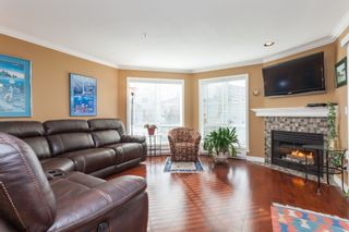 Photo 7: 307 15941 MARINE Drive: White Rock Condo for sale in "THE HERITAGE" (South Surrey White Rock)  : MLS®# R2408083