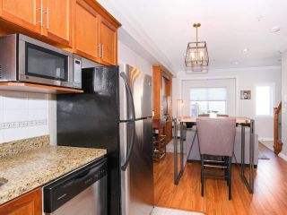 Photo 10: 2151 TRIUMPH Street in Vancouver: Hastings Sunrise 1/2 Duplex for sale (Vancouver East)  : MLS®# R2412946