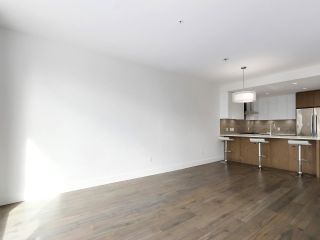 Photo 12: 304 4307 HASTINGS Street in Burnaby: Vancouver Heights Condo for sale (Burnaby North)  : MLS®# R2453402
