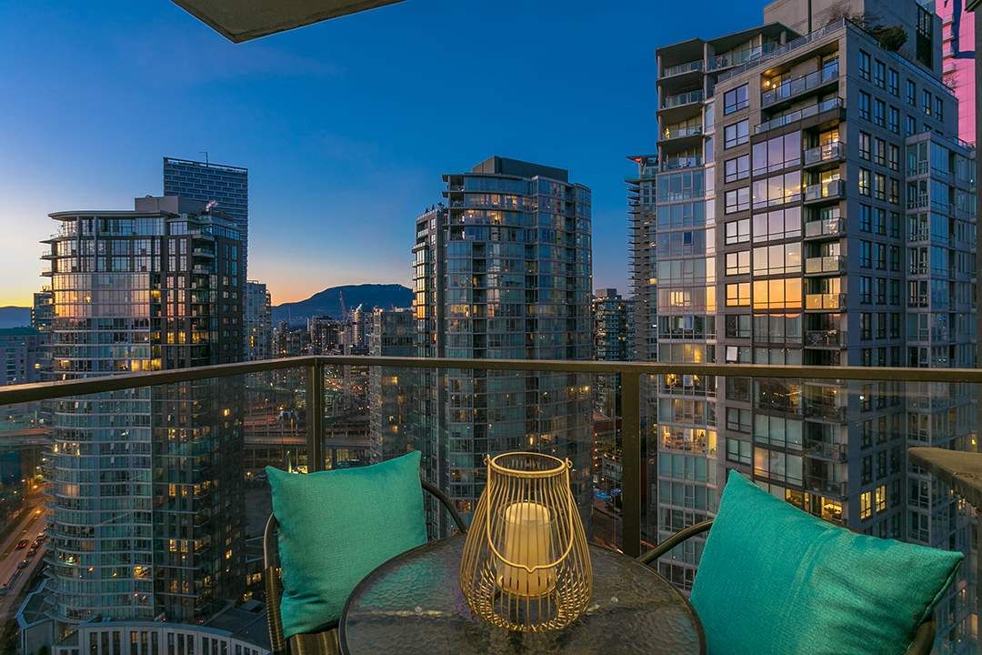 Main Photo: 2906 455 BEACH Crescent in Vancouver: Yaletown Condo for sale in "Park West" (Vancouver West)  : MLS®# R2410734
