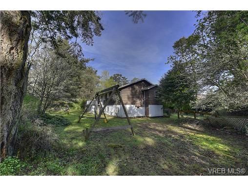 Photo 5: Photos: 2987 Baynes Rd in VICTORIA: SE Ten Mile Point House for sale (Saanich East)  : MLS®# 726592