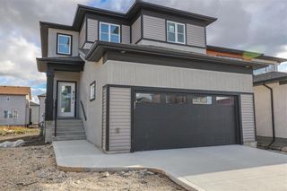 Photo 2: 38 Mulberry Creek Drive in Winnipeg: Prairie Pointe Residential for sale (1R)  : MLS®# 202328221
