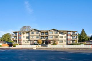 Photo 1: 305 45535 SPADINA Avenue in Chilliwack: Chilliwack W Young-Well Condo for sale in "Spadina Place" : MLS®# R2537180