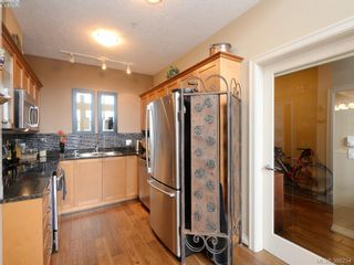 Photo 9: 102 820 Short St in VICTORIA: SE Quadra Row/Townhouse for sale (Saanich East)  : MLS®# 776199