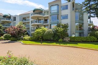Main Photo: 407 1725 MARTIN Drive in Surrey: Sunnyside Park Surrey Condo for sale in "Southwynd" (South Surrey White Rock)  : MLS®# R2600637