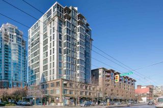 Photo 2: 902 189 NATIONAL Avenue in Vancouver: Mount Pleasant VE Condo for sale in "SUSSEX BY Bosa" (Vancouver East)  : MLS®# R2141629