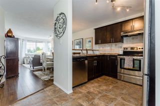 Photo 3: 302 1369 GEORGE Street: White Rock Condo for sale in "CAMEO TERRACE" (South Surrey White Rock)  : MLS®# R2186748