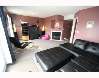 Photo 8: 49 HUNTERHORN Crescent NE in CALGARY: Huntington Hills Residential Detached Single Family for sale (Calgary)  : MLS®# C3315059