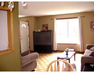 Photo 3:  in WINNIPEG: East Kildonan Residential for sale (North East Winnipeg)  : MLS®# 2908311