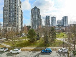 Photo 10: 413 3575 EUCLID Avenue in Vancouver: Collingwood VE Condo for sale in "THE MONTAGE" (Vancouver East)  : MLS®# R2727673