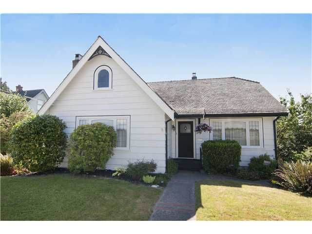 Main Photo: 1522 8th Avenue in New Westminster: West End NW House for sale : MLS®# V1020996