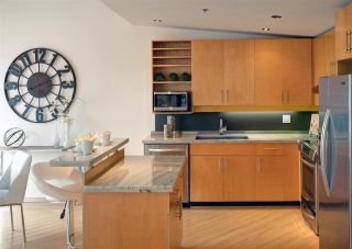 Photo 6: 511 549 COLUMBIA Street in New Westminster: Downtown NW Condo for sale in "C2C LOFTS" : MLS®# R2089522