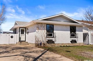 Main Photo: 34 Newstead Avenue in Regina: Normanview West Residential for sale : MLS®# SK967106